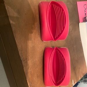 Pampered Chef Microwave Grip Set